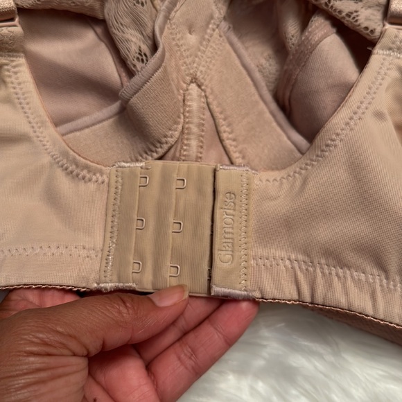 Glamorise MagicLift Wire-Free Minimizer Bra - Picture 10 of 14